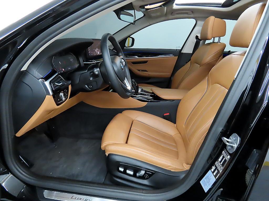 BMW 5 Series - Vista 5