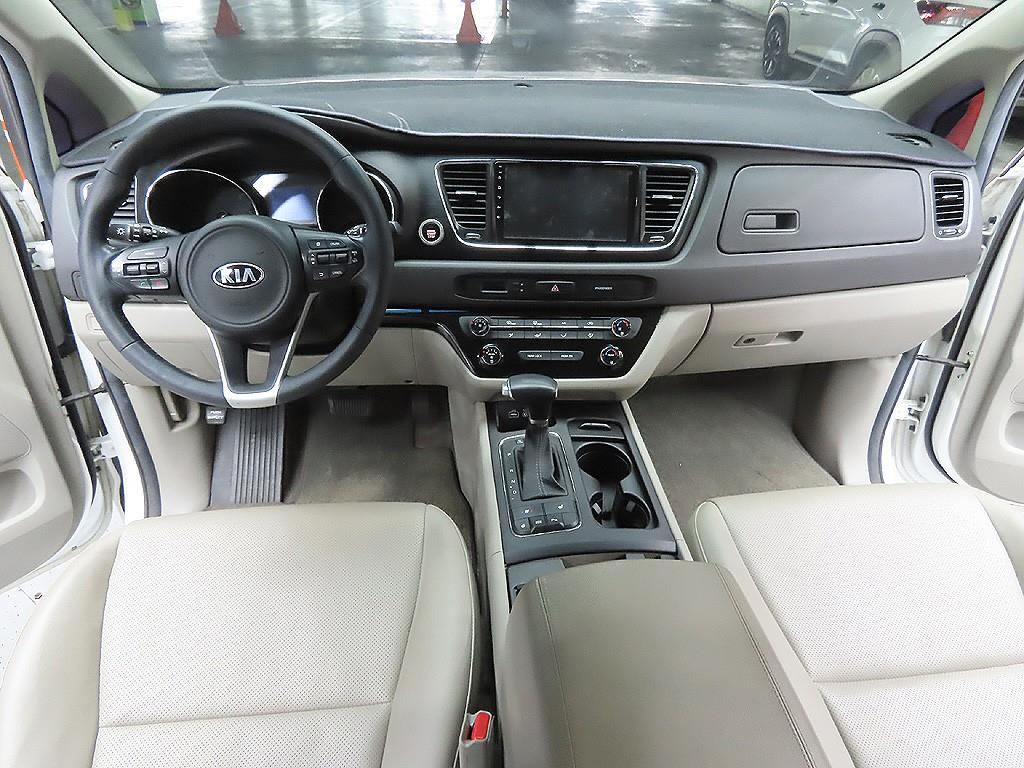 KIA Carnival 2017 Blanco - Importación desde Corea - HF Imports Iquique - Foto 10