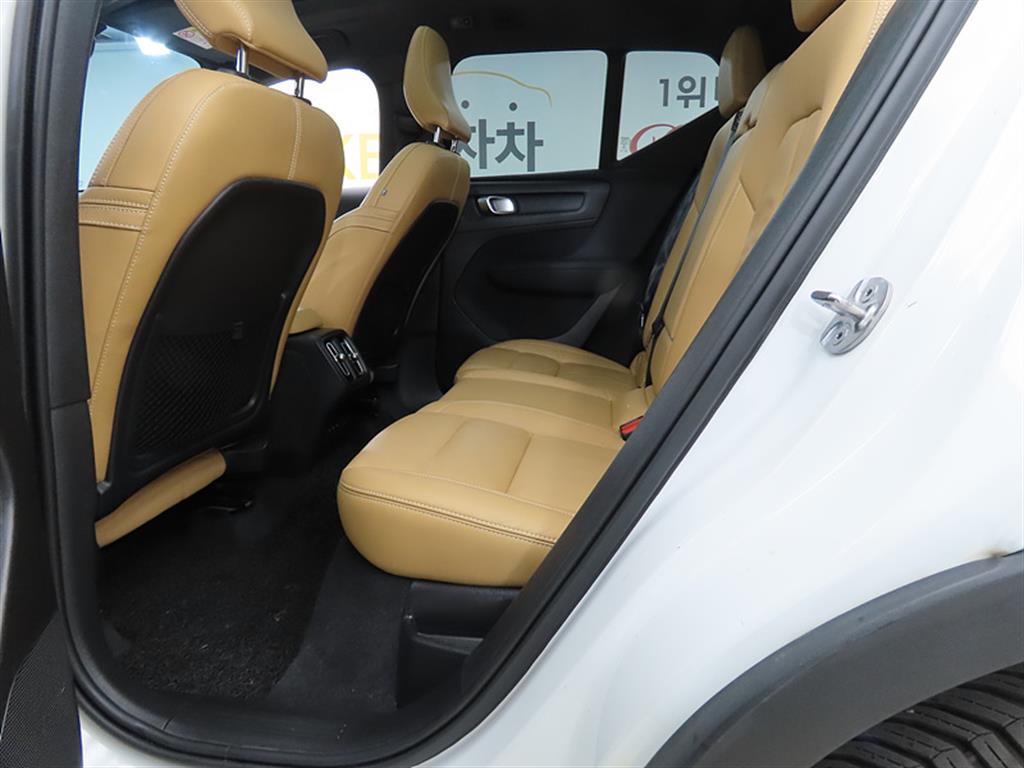 Volvo XC40 - Vista 6