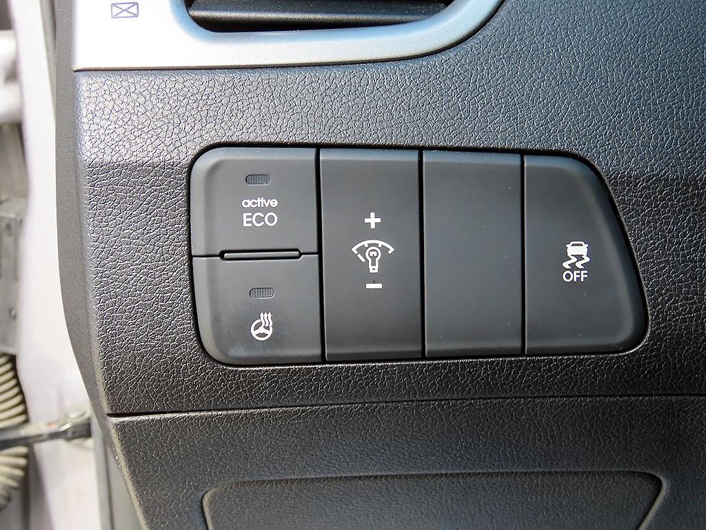 HYUNDAI Avante - Vista 12