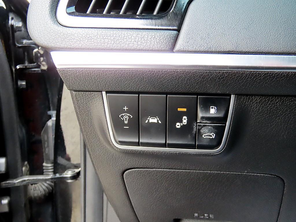 KIA Stinger - Vista 12