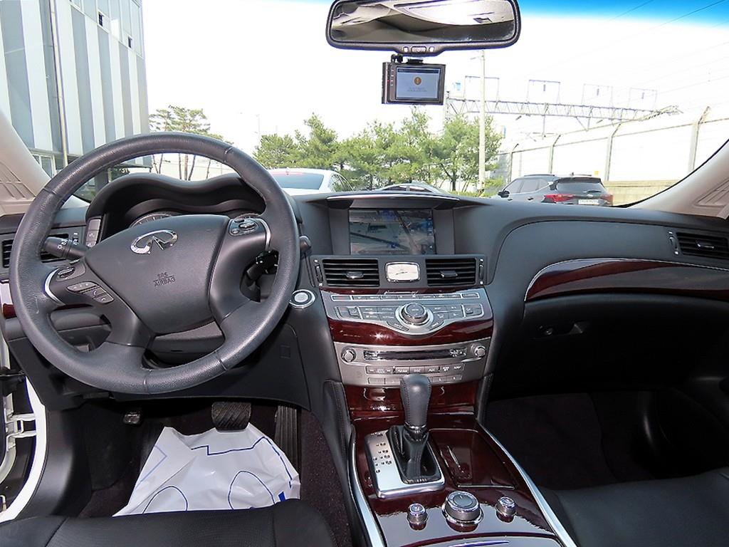 Infiniti Q - Vista 7