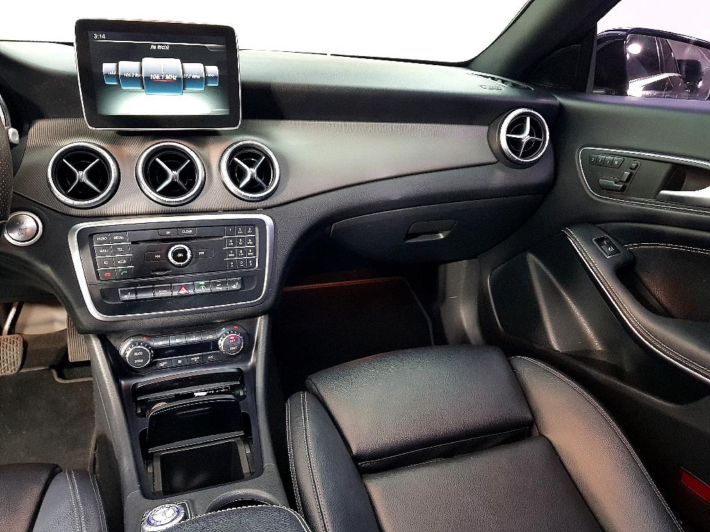 Mercedes Benz CLA Class - Vista 10