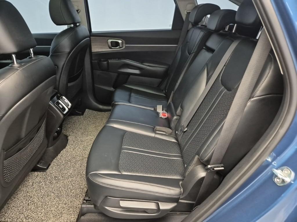 KIA Sorento - Vista 12