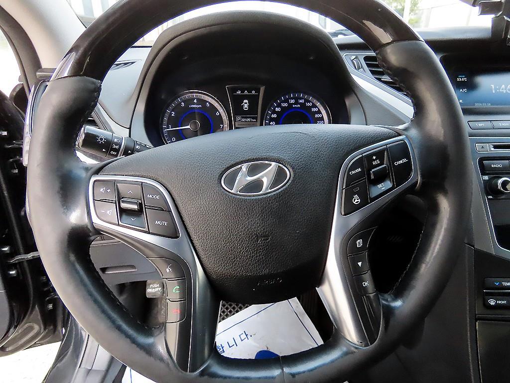 HYUNDAI Grandeur - Vista 8