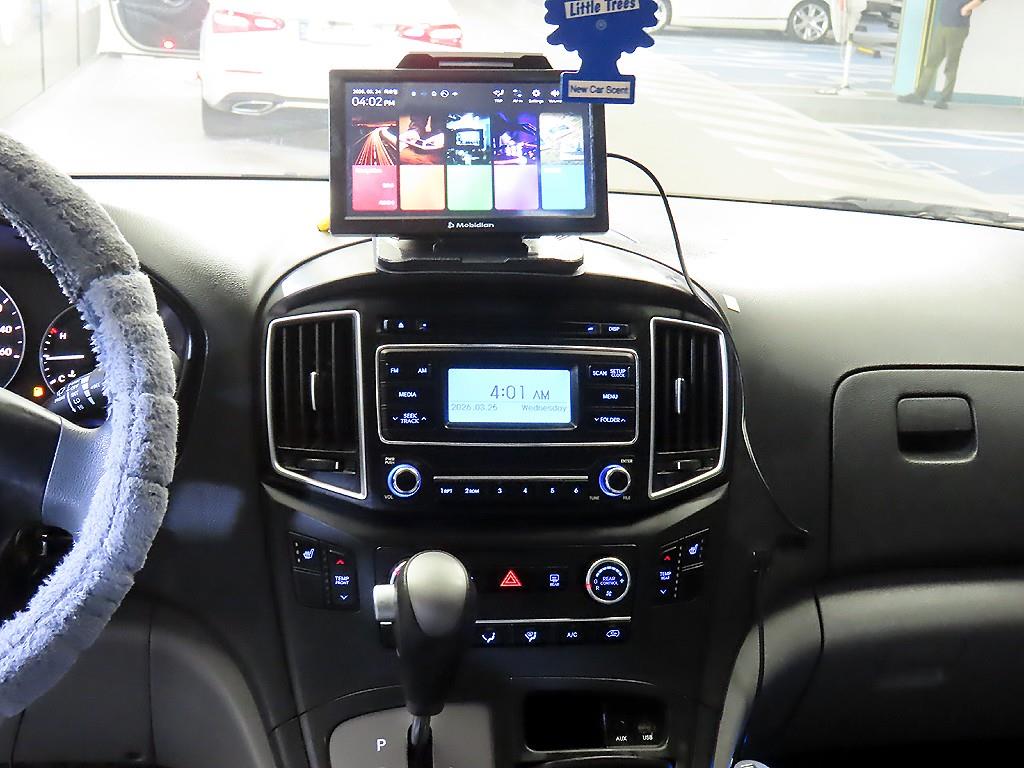 HYUNDAI Starex - Vista 11