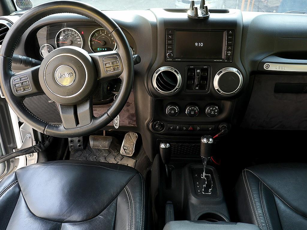 Jeep Wrangler - Vista 9