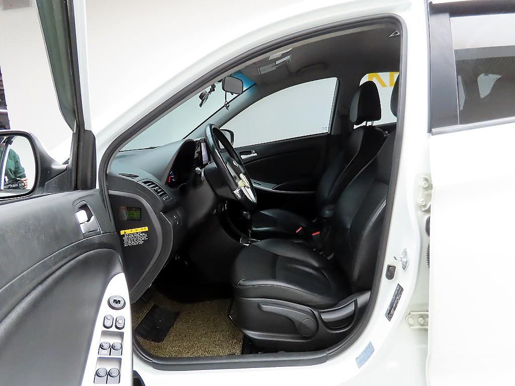 HYUNDAI Accent 2014 - Importación desde Corea - HF Imports Iquique - Foto 13