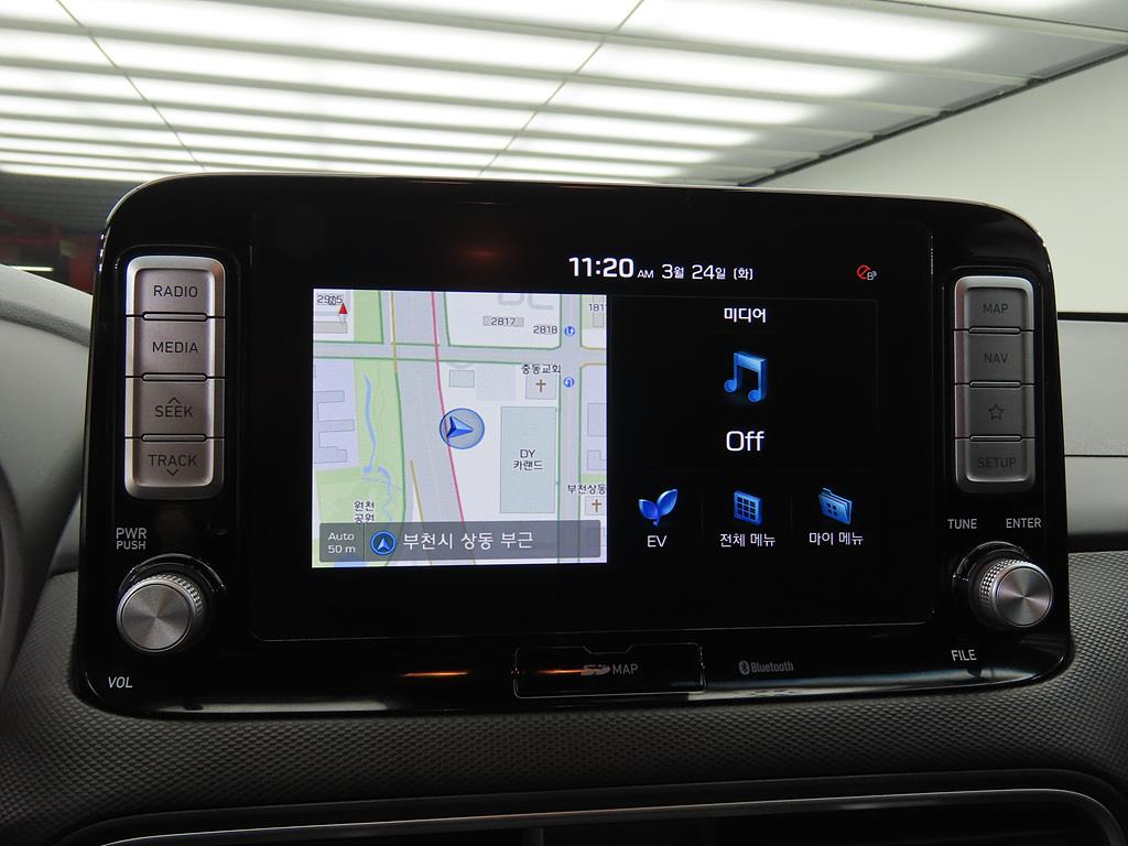 HYUNDAI Kona - Vista 9