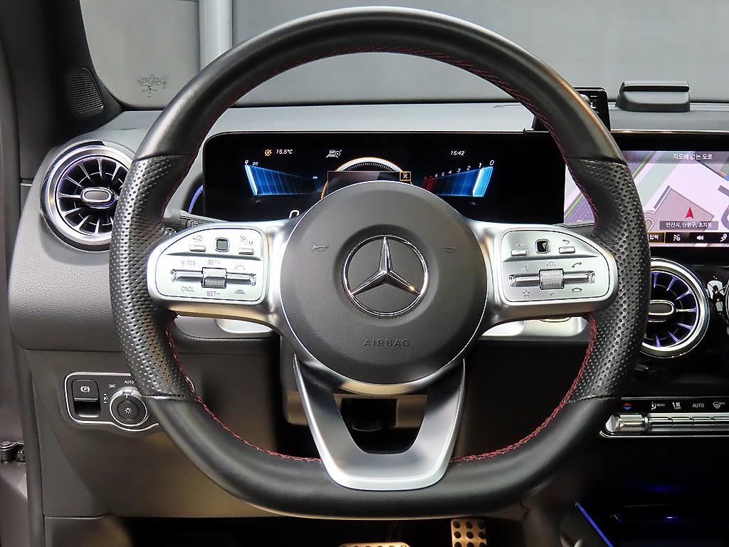 Mercedes Benz GLB Class - Vista 9