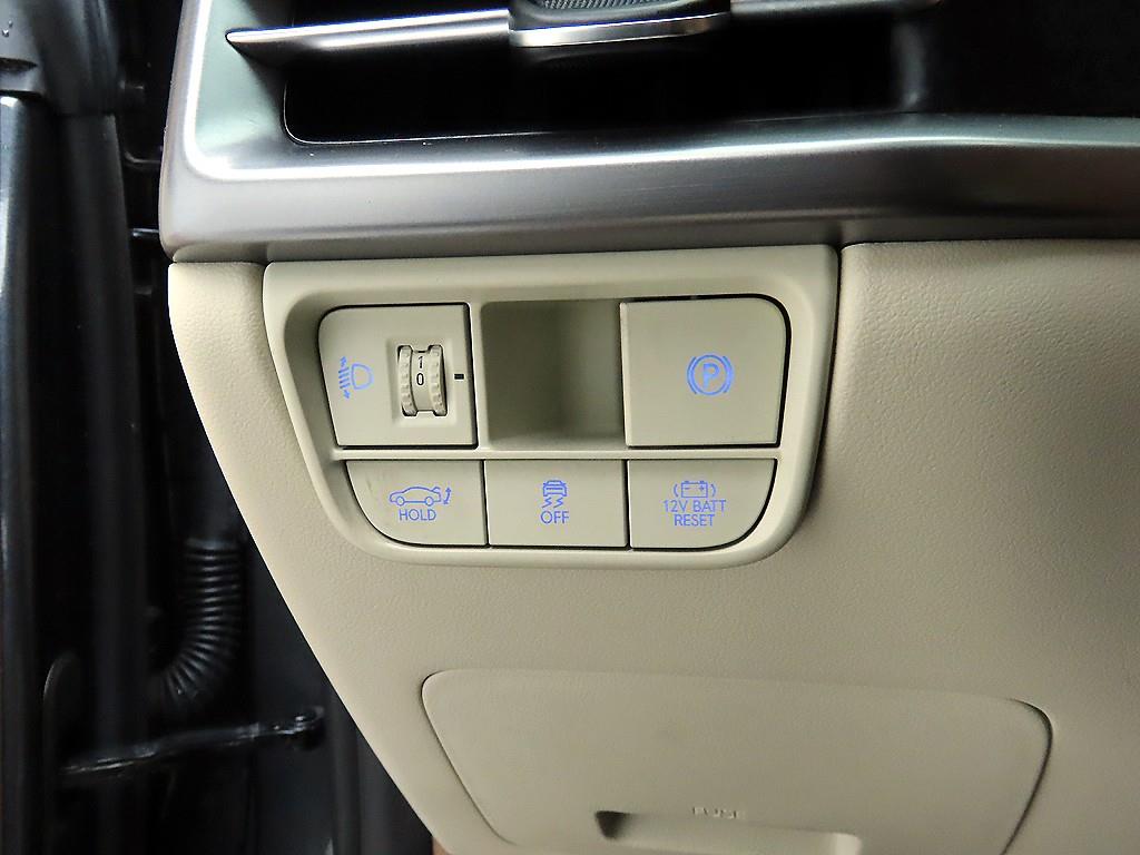 HYUNDAI Grandeur - Vista 11