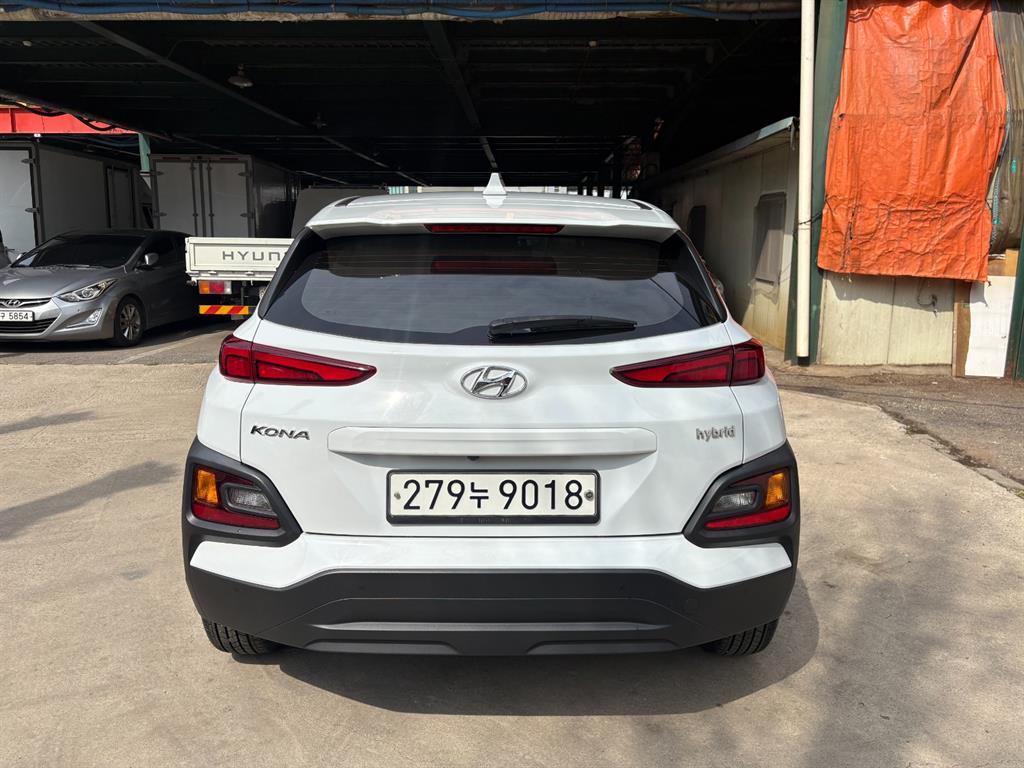 HYUNDAI Kona - Vista 4
