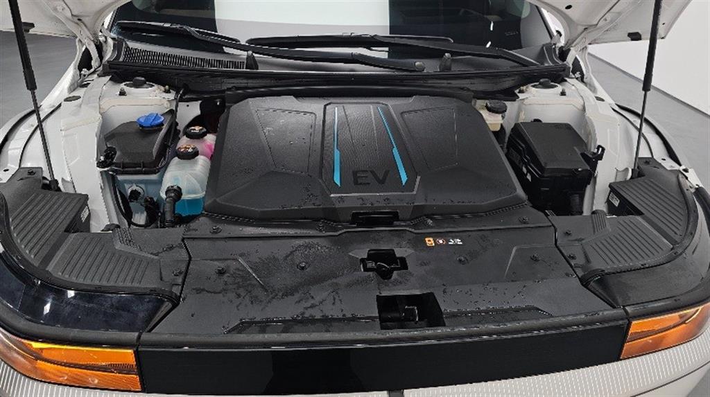 HYUNDAI Ioniq 5 - Vista 6