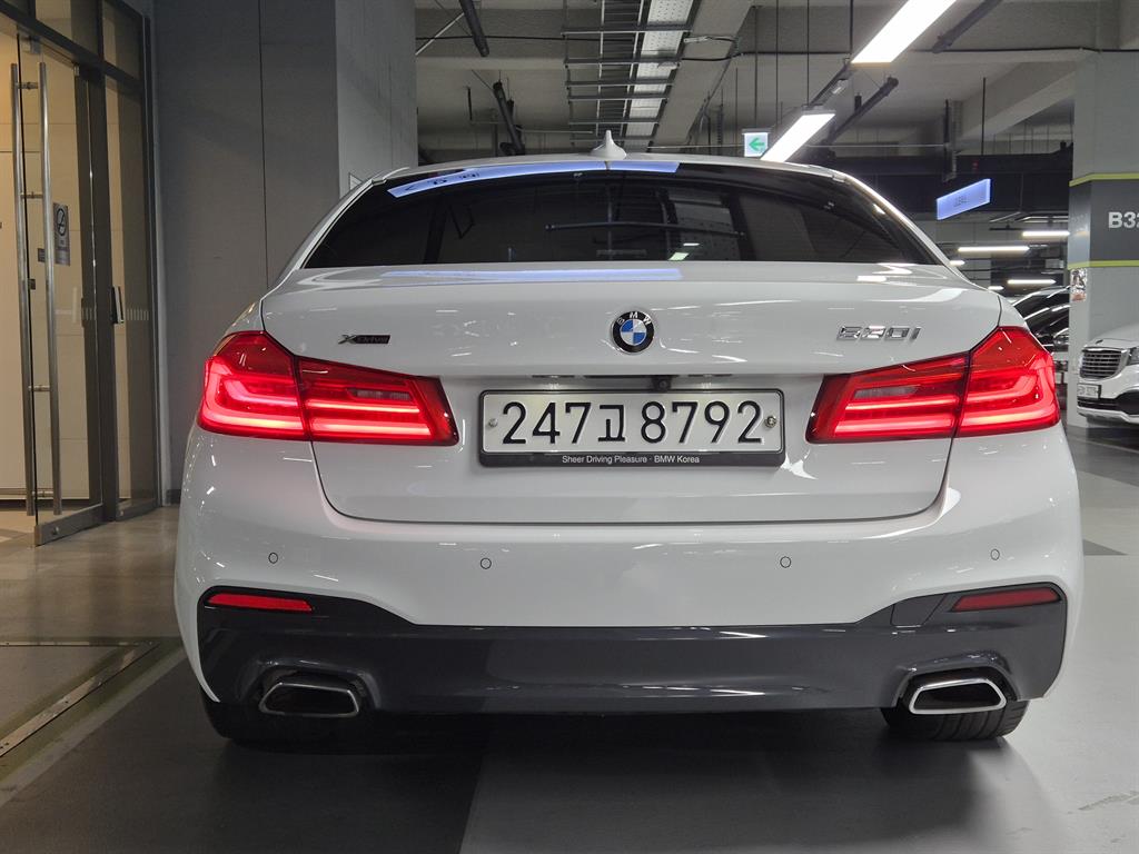 BMW 5 Series - Vista 4