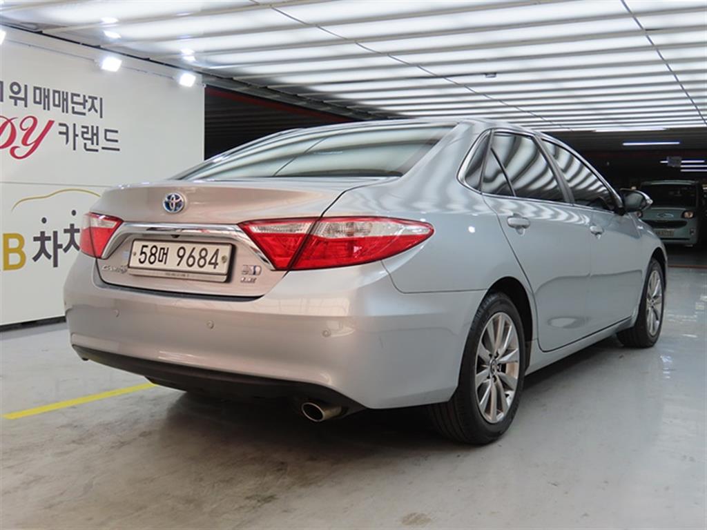 Toyota Camry - Vista 4