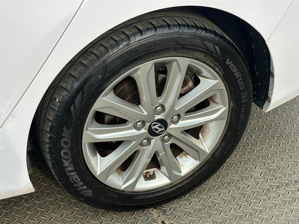 HYUNDAI Avante 2015 Blanco - Importación desde Corea - HF Imports Iquique - Foto 17