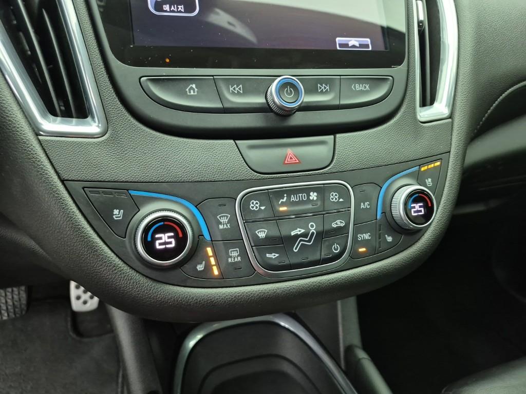 Chevrolet Malibu - Vista 10