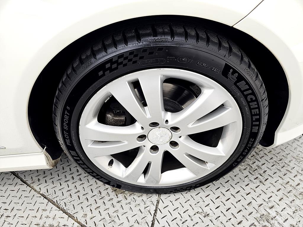 Mercedes Benz C Class 2009 Blanco - Importación desde Corea - HF Imports Iquique - Foto 20