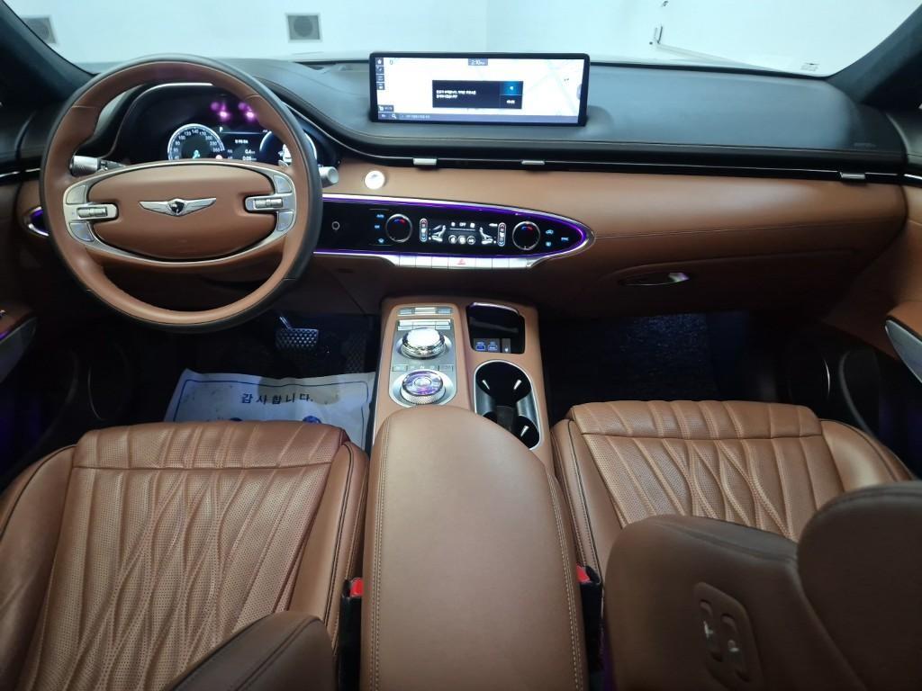 Genesis GV70 - Vista 7