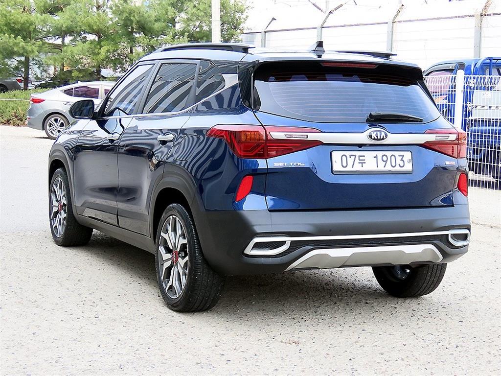 KIA Seltos - Vista 3