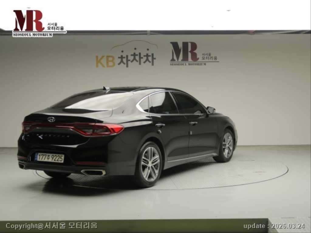 HYUNDAI Grandeur - Vista 2