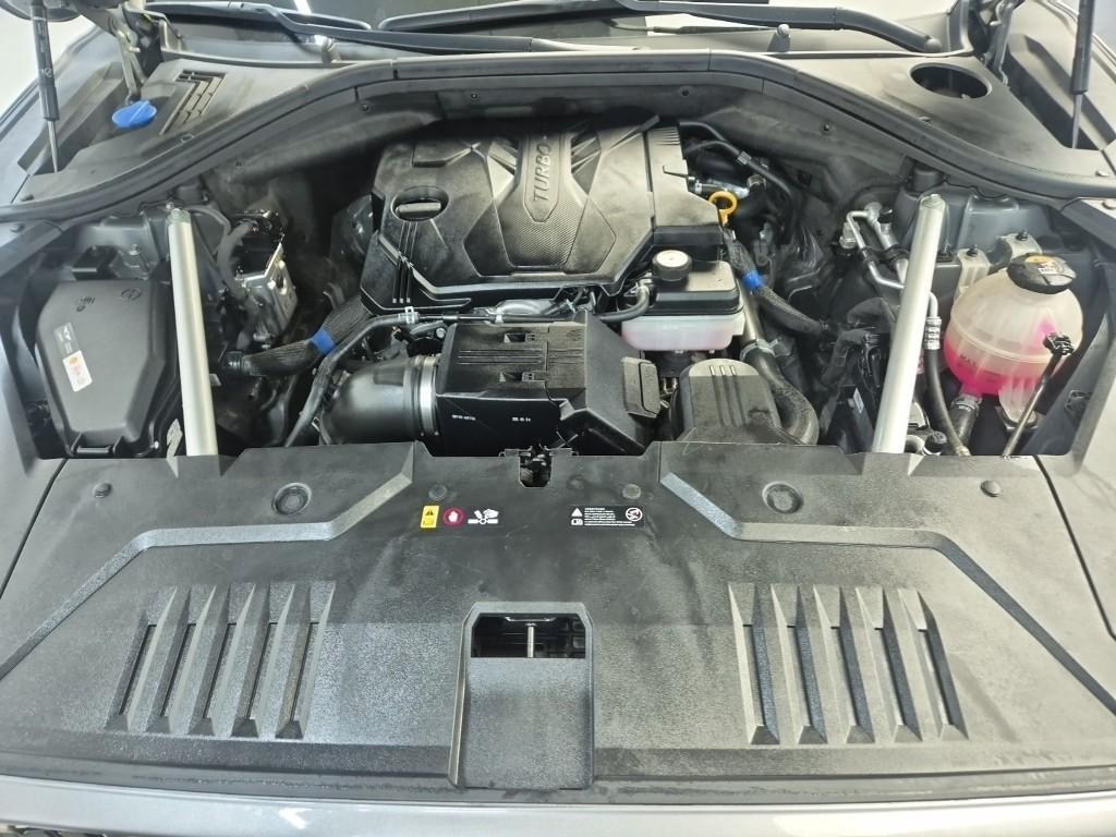 Genesis GV70 - Vista 5