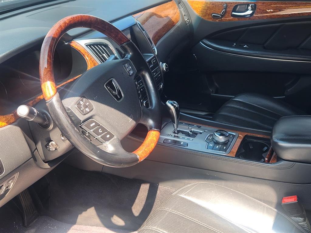 HYUNDAI Equus - Vista 5