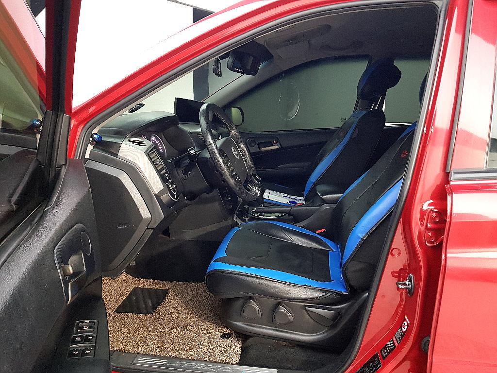 Ssangyong Korando - Vista 8