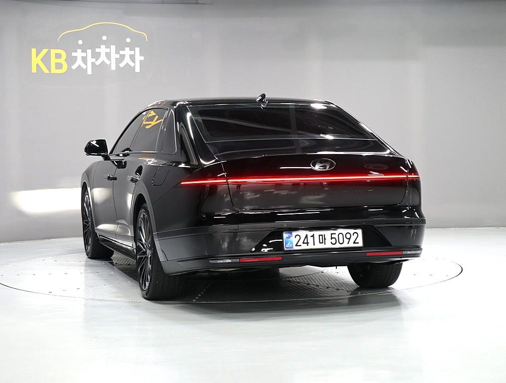 HYUNDAI Grandeur - Vista 4