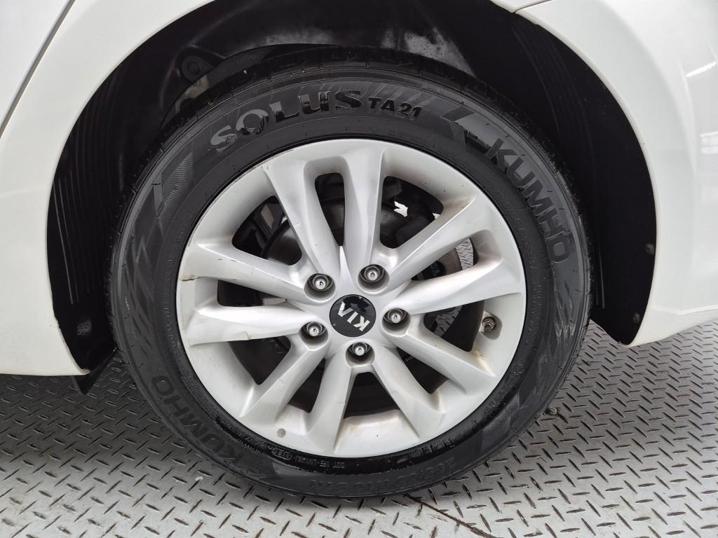 KIA K3 2017 Blanco - Importación desde Corea - HF Imports Iquique - Foto 18