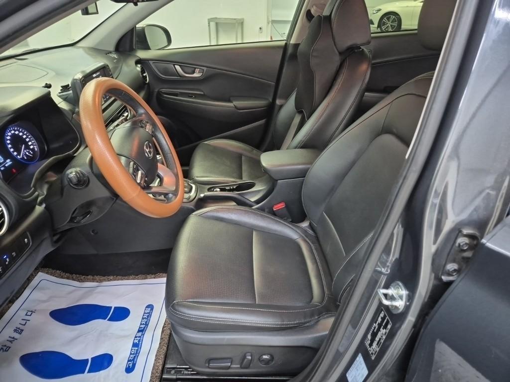 HYUNDAI Kona - Vista 11