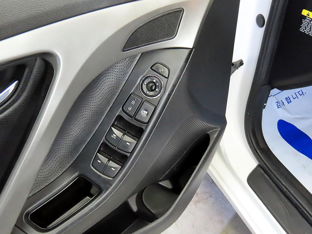 HYUNDAI Avante 2012 Blanco - Importación desde Corea - HF Imports Iquique - Foto 13