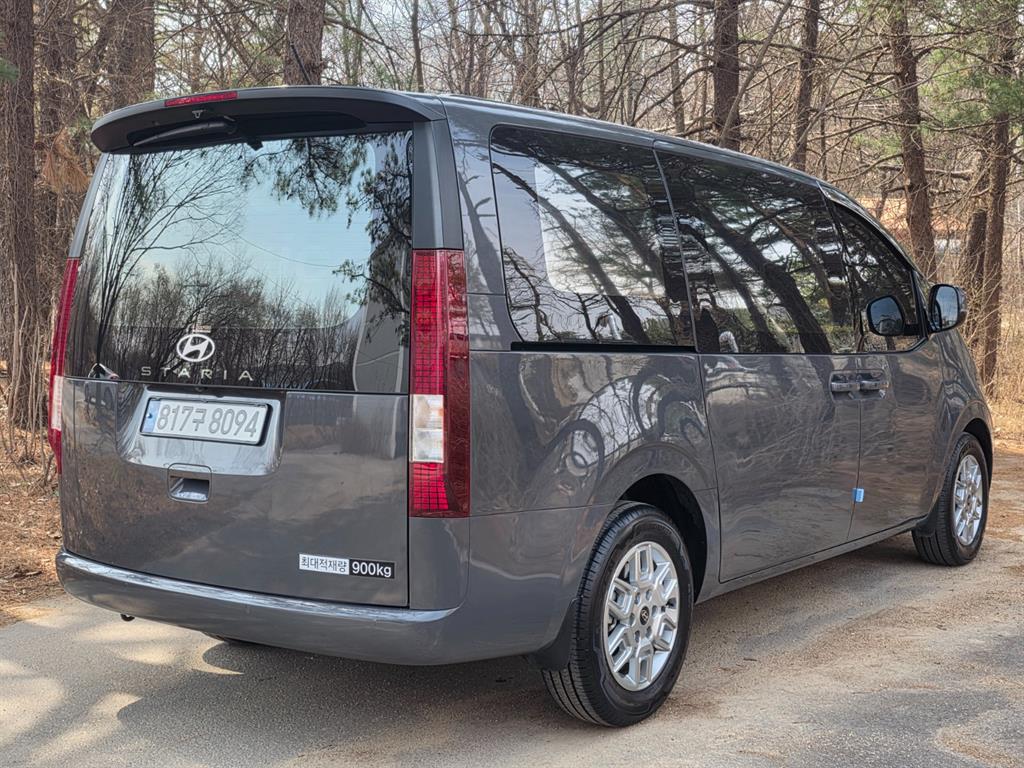 HYUNDAI Staria - Vista 4