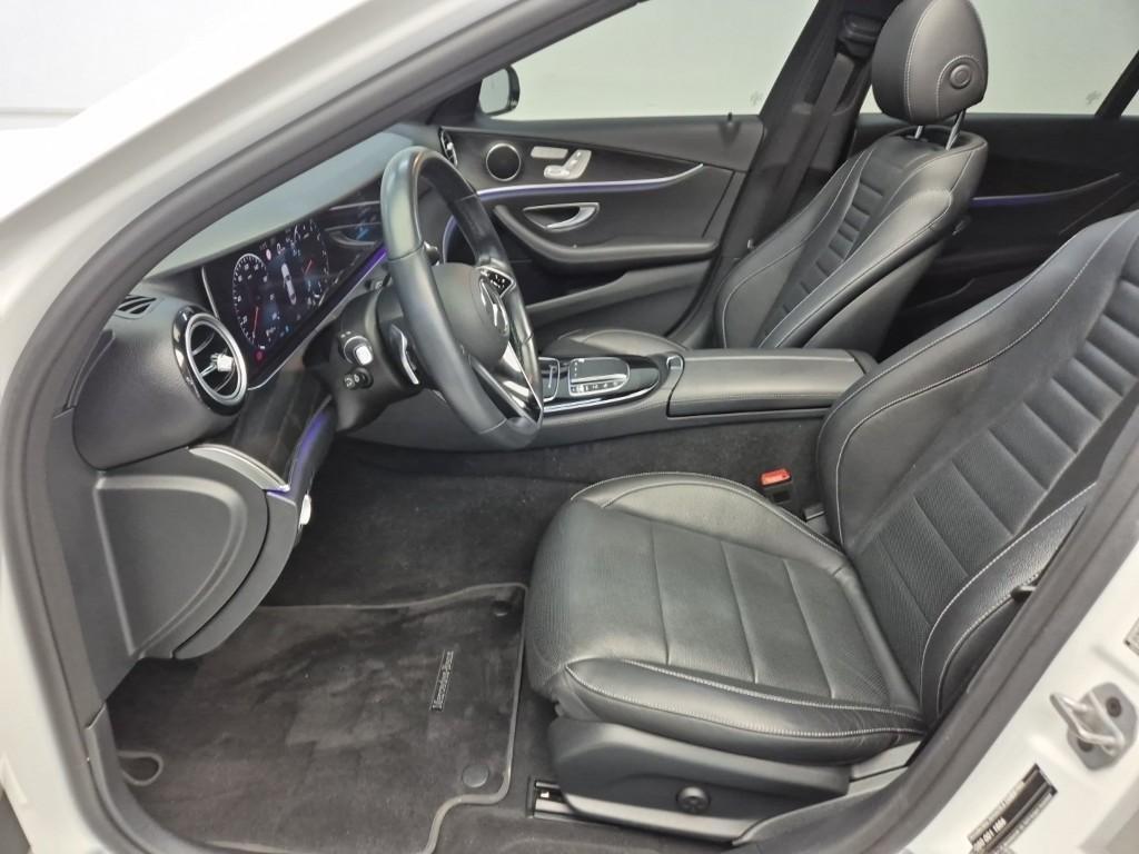 Mercedes Benz E class - Vista 11