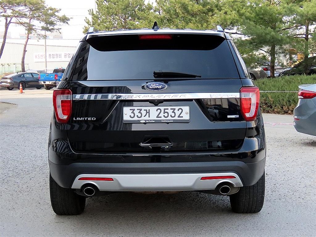 Ford Explorer - Vista 4