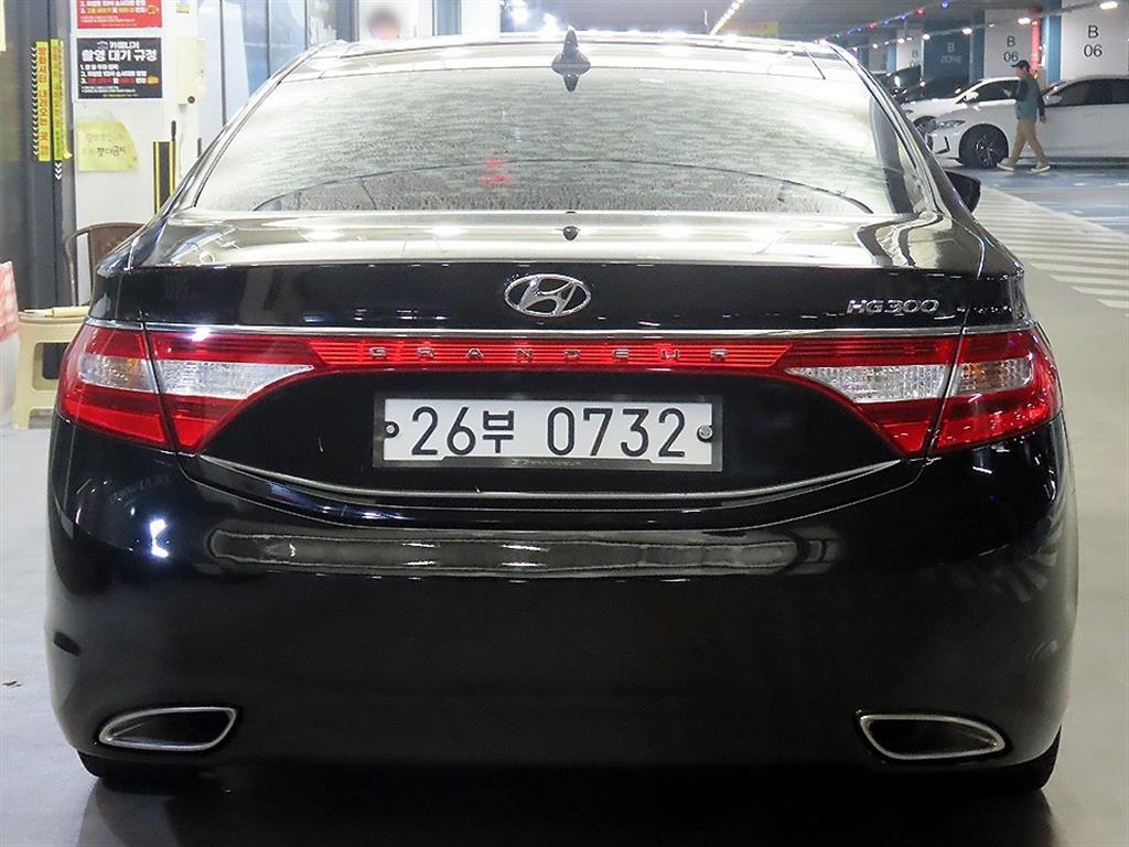 HYUNDAI Grandeur - Vista 5