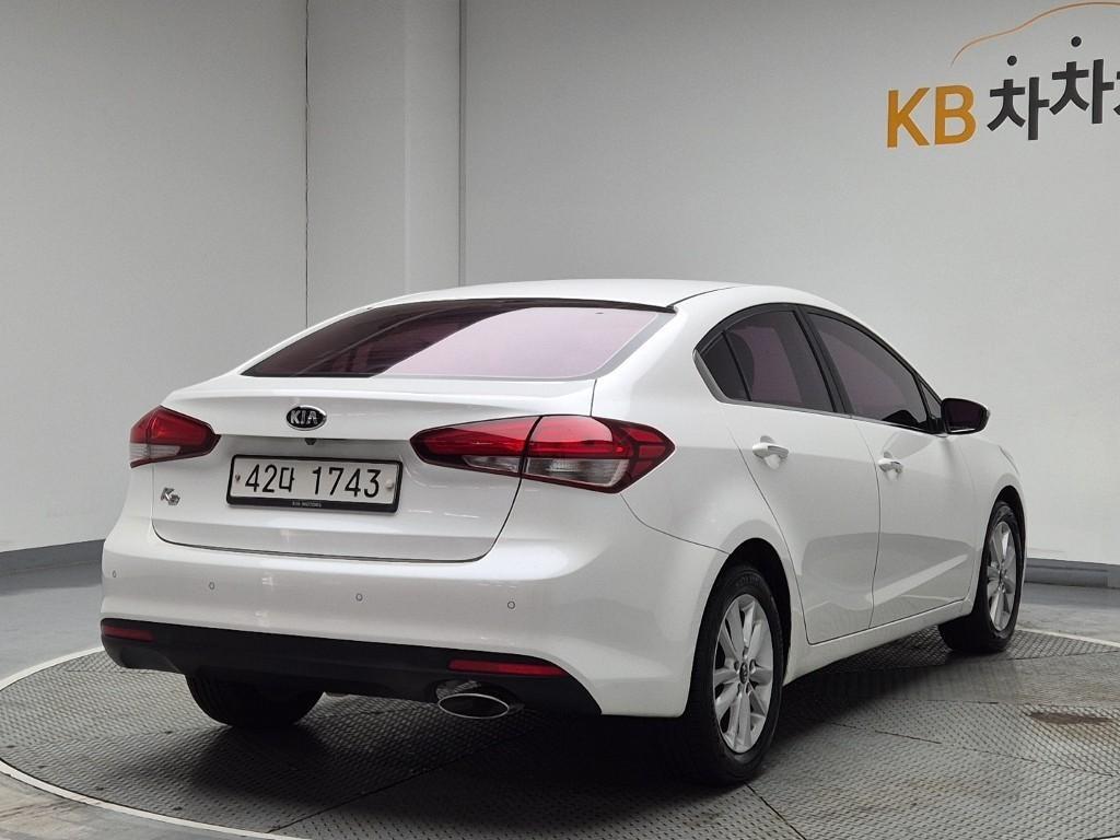 KIA K3 - Vista 4