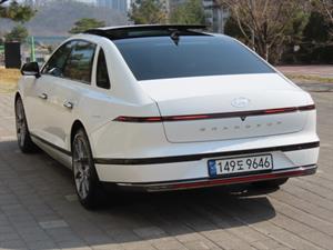HYUNDAI Grandeur - Vista 8