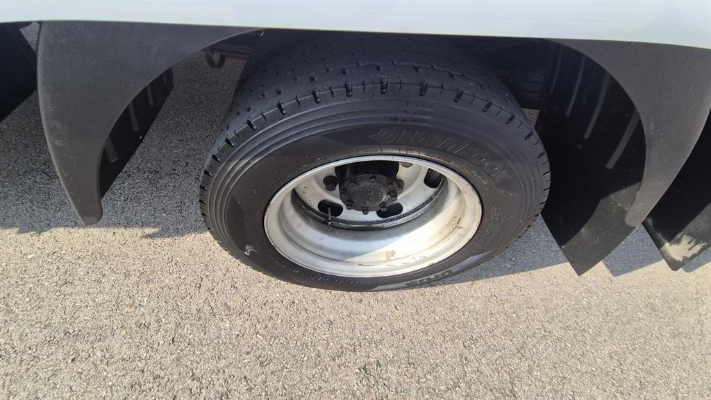 medium and large cargo truck - Vista 11