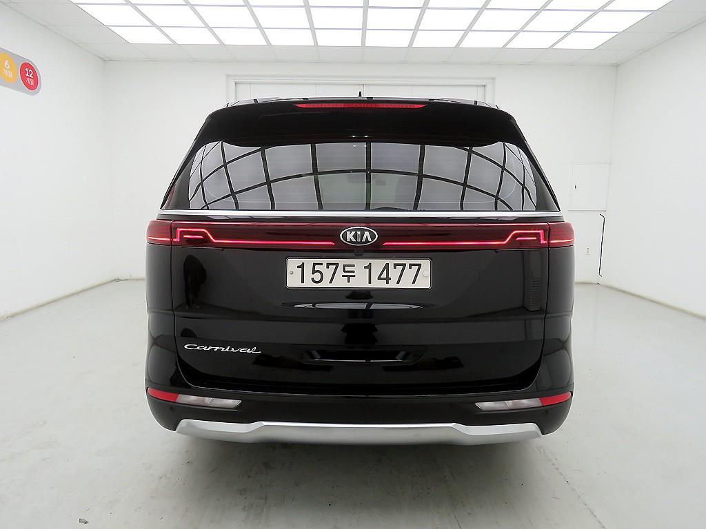 KIA Carnival - Vista 3