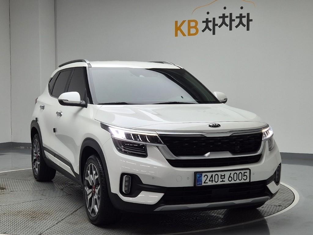 KIA Seltos - Vista 4