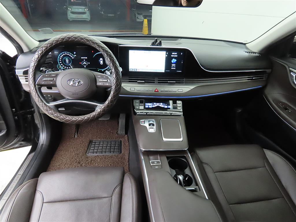 HYUNDAI Grandeur - Vista 7