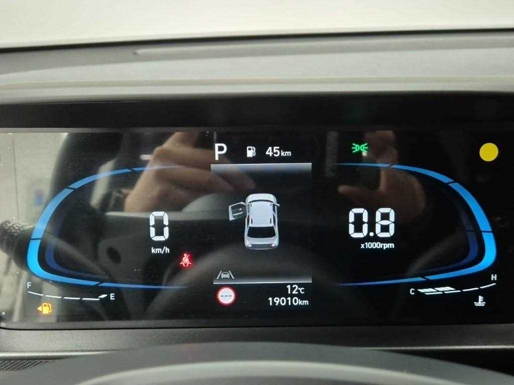 HYUNDAI Casper - Vista 6