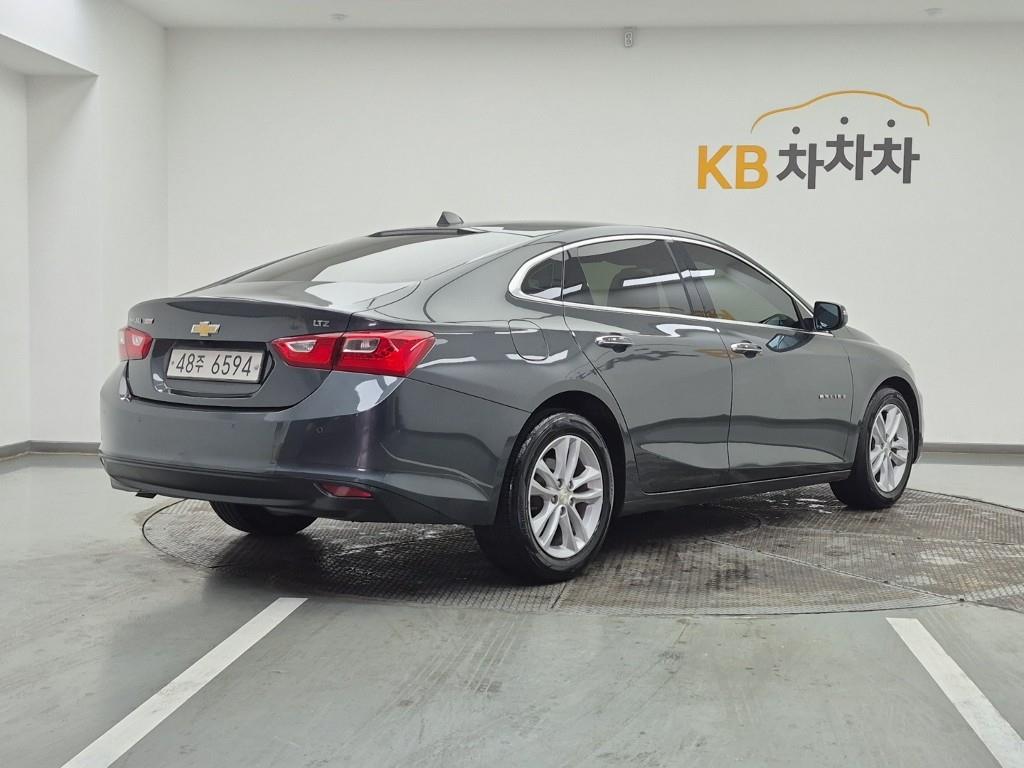 Chevrolet Malibu - Vista 4