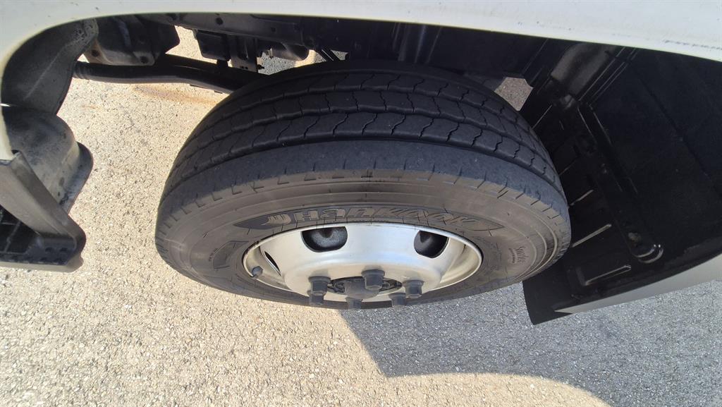 medium and large cargo truck - Vista 6