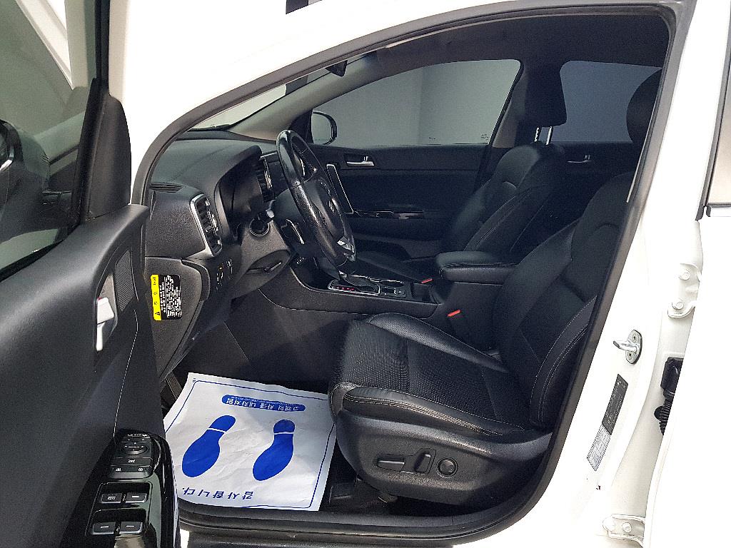 KIA Sportage - Vista 8