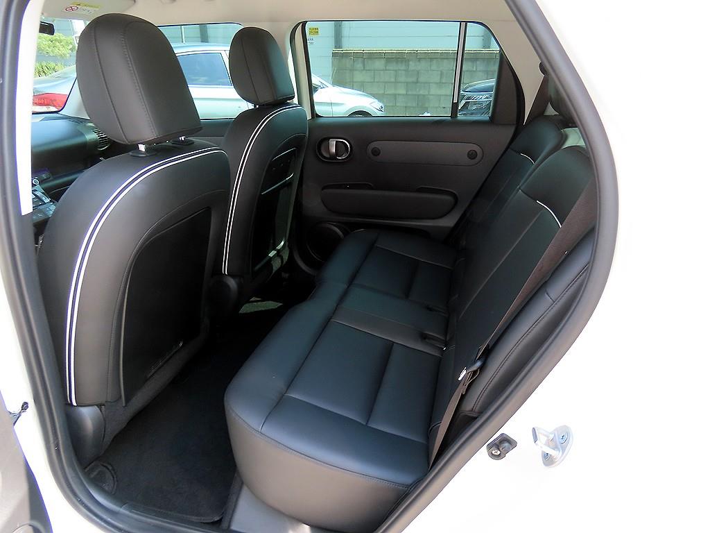 HYUNDAI Casper - Vista 6