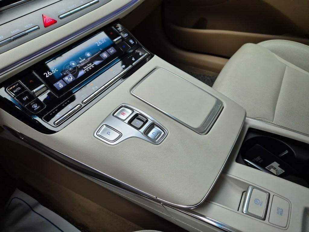 HYUNDAI Grandeur - Vista 8