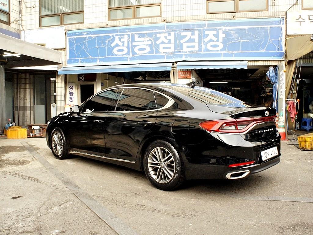 HYUNDAI Grandeur - Vista 7
