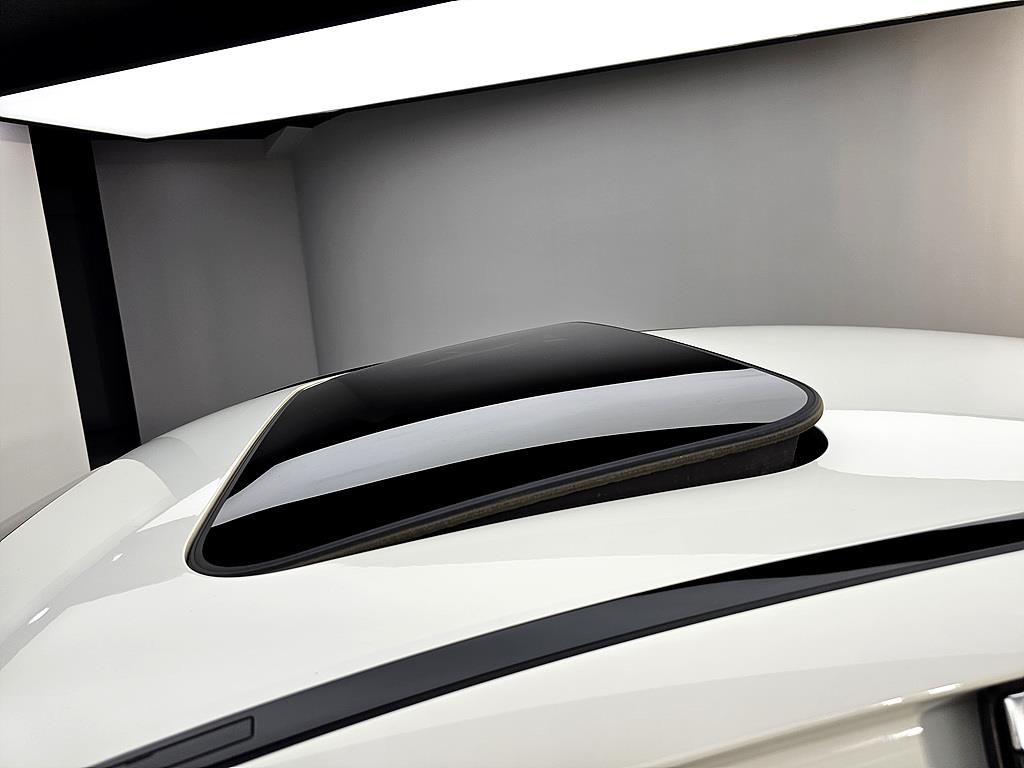 Mercedes Benz E class - Vista 12